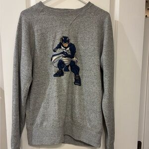 Men's Duke Blue Devil’s Gray Graphic Crewneck Sweatshirt Size Small
